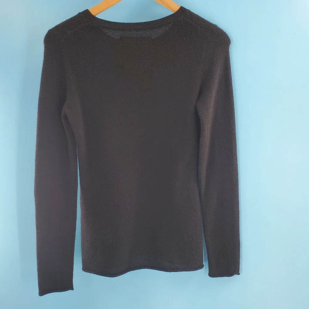 Old Navy black cashmere sweater - Picture 9 of 13